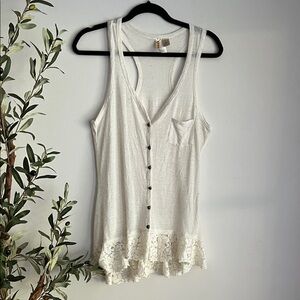 Eyeshadow Ivory Button-Down Tank with Lace Hem Sz Med Bin F